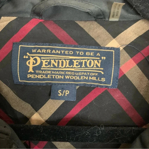 Pendleton Quilted Equestrian Black  Jacket with Plaid Lining S - Picture 3 of 12